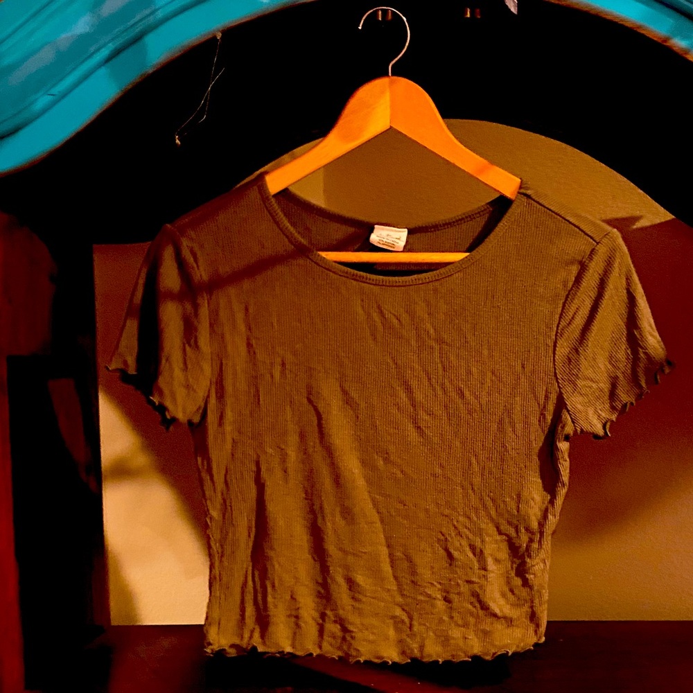 Olive green ribbed tee, lettuce edge hem